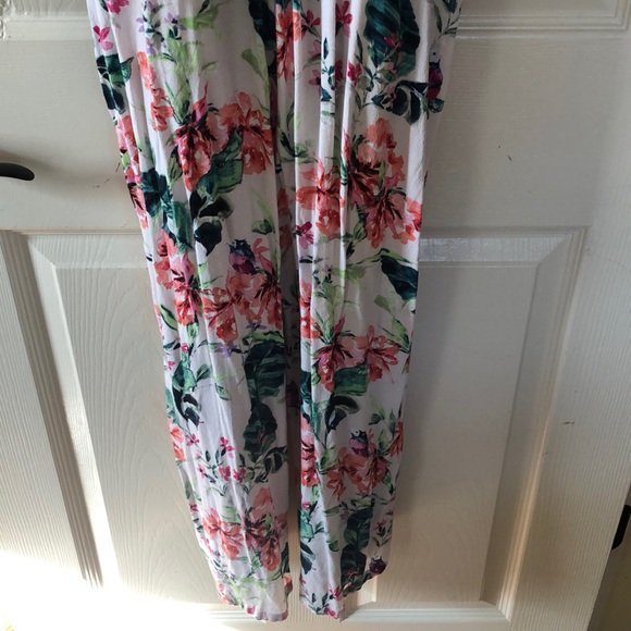 Sanctuary floral jumpsuit - Picture 4 of 9